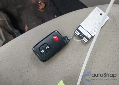 2013 Toyota Prius Two z USA, uszkodzony, nr VIN JTDKN3DU2D1716181